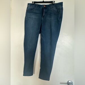 Democracy Blue faded with a pattern stretchy jeans